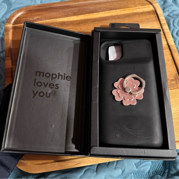 Mophie 11 Pro Max Juice Pack Access Charging Phone Case - Picture 2 of 8